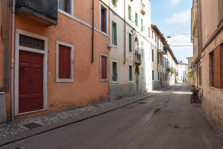 “Toponimi vicentini narrati da Luciano Parolin”: Contrà Mure Porta Santa Lucia, nel borgo esiste la chiesa di Santa Lucia