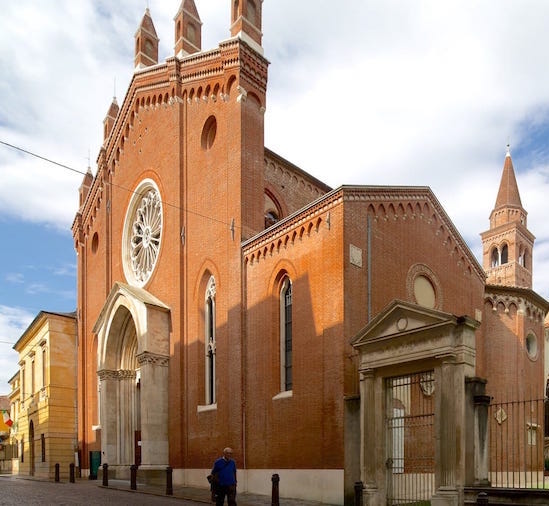 Non solo Palladio: la facciata della Chiesa di Santa Corona