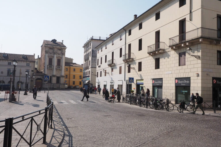 “Toponimi vicentini narrati da Luciano Parolin”: Piazza del Castello, già piazza San Savino o anche piazza dei Buoi