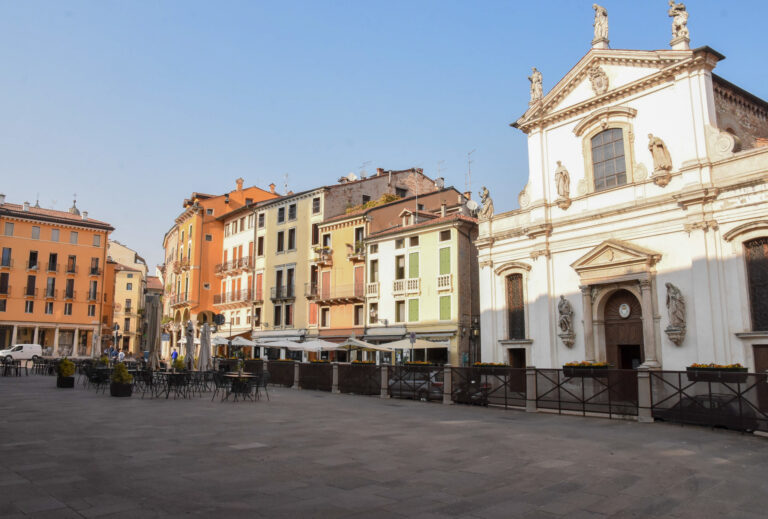 “Toponimi vicentini narrati da Luciano Parolin”: Piazza delle Biade o della Biava o piazza del Vino