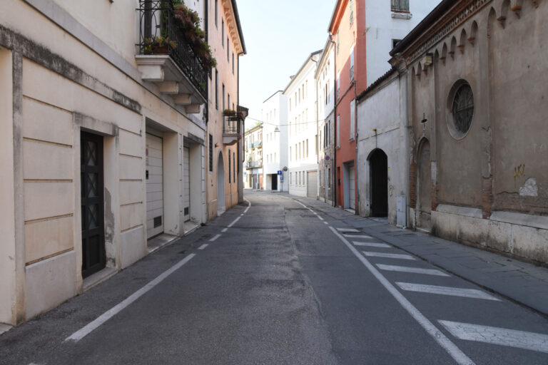 “Toponimi vicentini narrati da Luciano Parolin”: Stradella del Borghetto, da Burg in tedesco, vicina a Porta Santa Croce, al Bacchiglione, al Ponte Novo