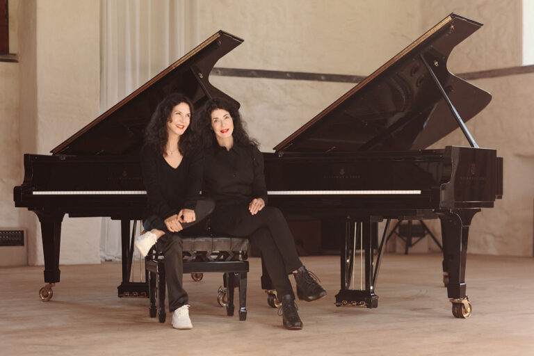 Le sorelle Labèque: due pianoforti all’Olimpico per New Conversation-Vicenza Jazz