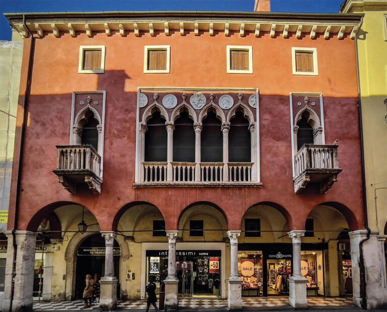 Palazzo Braschi  in corso Palladio a Vicenza. Passeggiare nella storia (puntata 4)