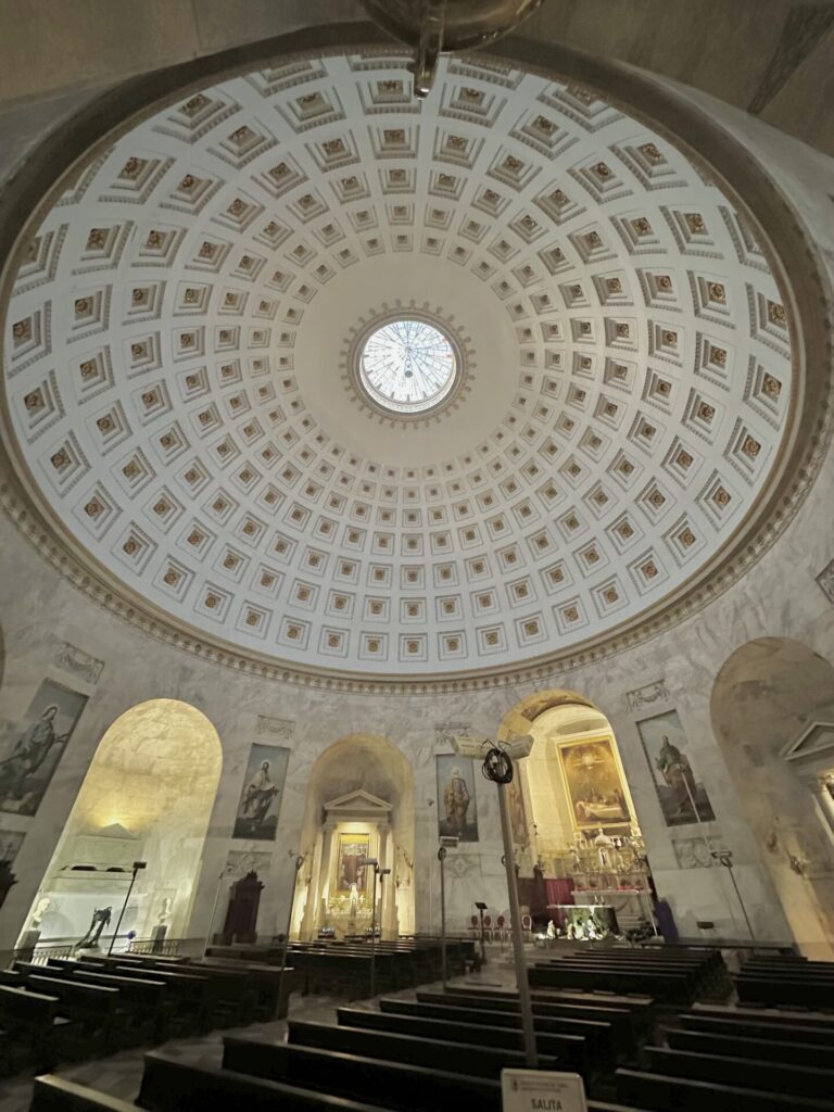 Interno del Tempio Canoviano con dettagli della cupola, Possagno (foto di Virginia Reniero)