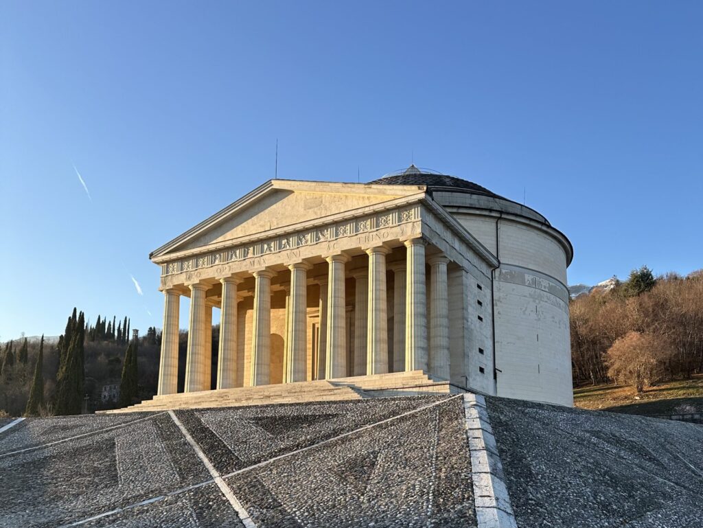 Tempio di Antonio Canova, Chiesa della Santissima Trinità, Possagno (foto di Virginia Reniero)