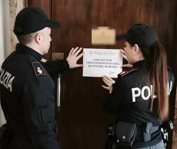 Ospiti “fantasma” in b&b nel quartiere Esquilino a Roma, sospesa licenza