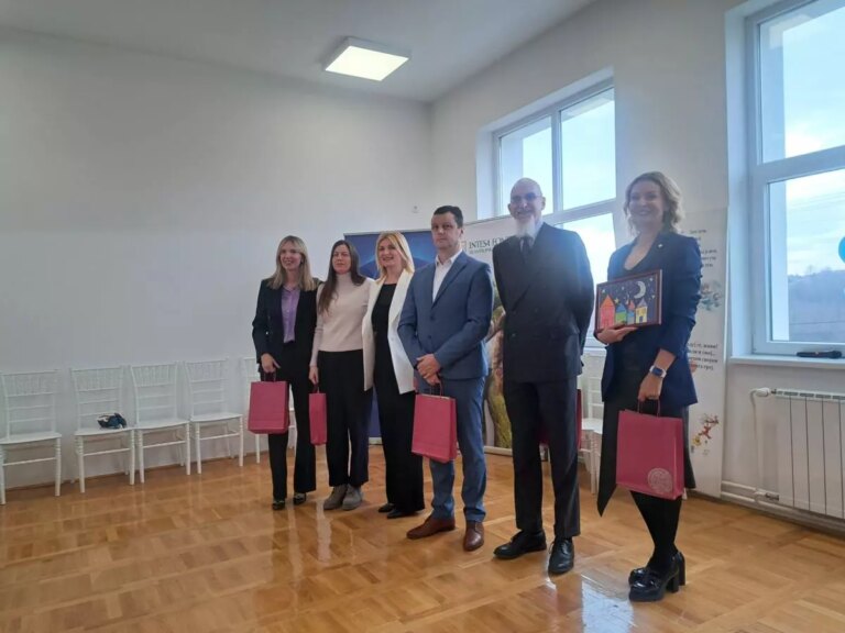 Serbia, Gori inaugura scuola d’infanzia con fondi “Partita del Cuore”