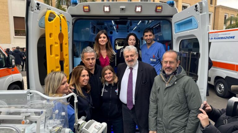 Emiliano “Al Policlinico di Bari nuove ambulanze per neonati e adulti”