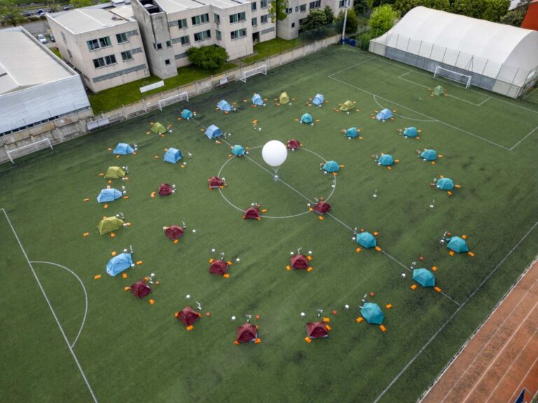 Fuorisalone. un campeggio urbano gratuito per studenti da tutto il mondo