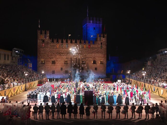 partita a scacchi di marostica con personaggi viventi