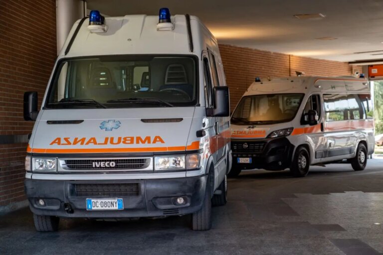 Grave incidente a Napoli, motociclista di 44 anni in fin di vita