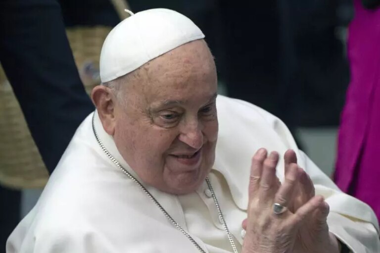 Per il Papa nessuna altra crisi ma quadro resta complesso Per il Papa nessuna altra crisi ma quadro resta complesso