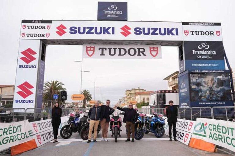 Consegna ufficiale di flotta Suzuki alla Tirreno-Adriatico