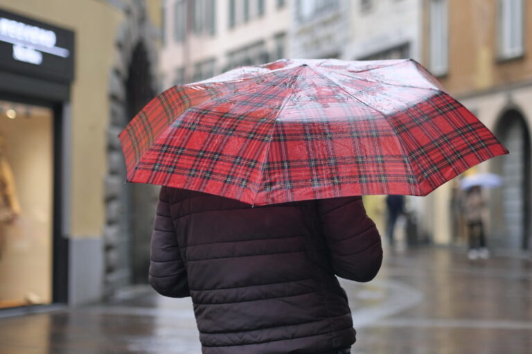 Pioggia e temporali in arrivo, lunedì allerta gialla nel Lazio