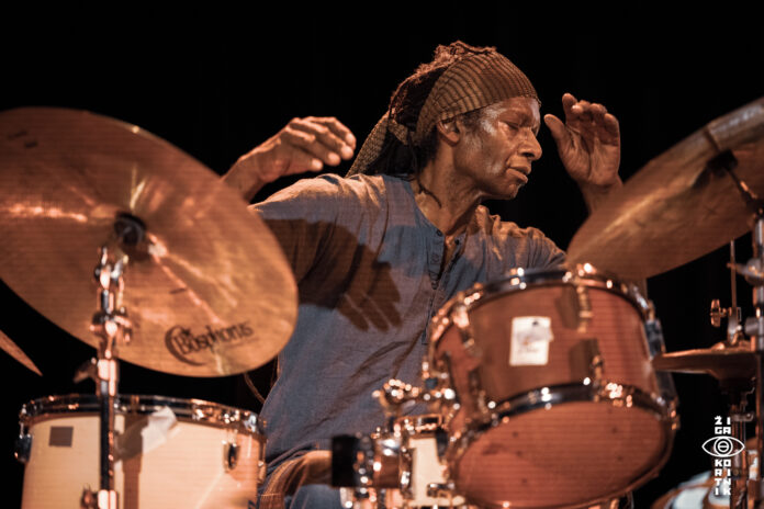 hamid drake concerto per Rosa Parks