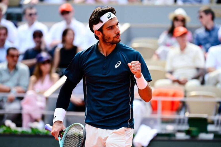 Musetti è uno spettacolo: batte Tiafoe in 4 set e vola in semifinale al Roland Garros