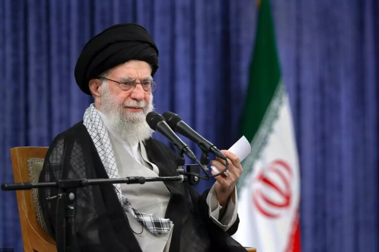 Iran, Khamenei si congratula “per la vittoria su Israele” e annuncia un discorso alla nazione