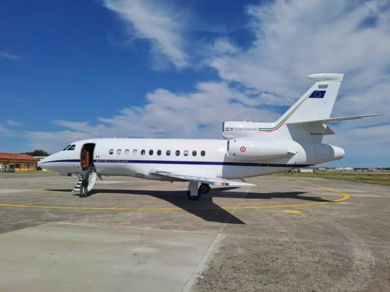 Neonato di 13 giorni trasportato in pericolo di vita da Cagliari a Linate