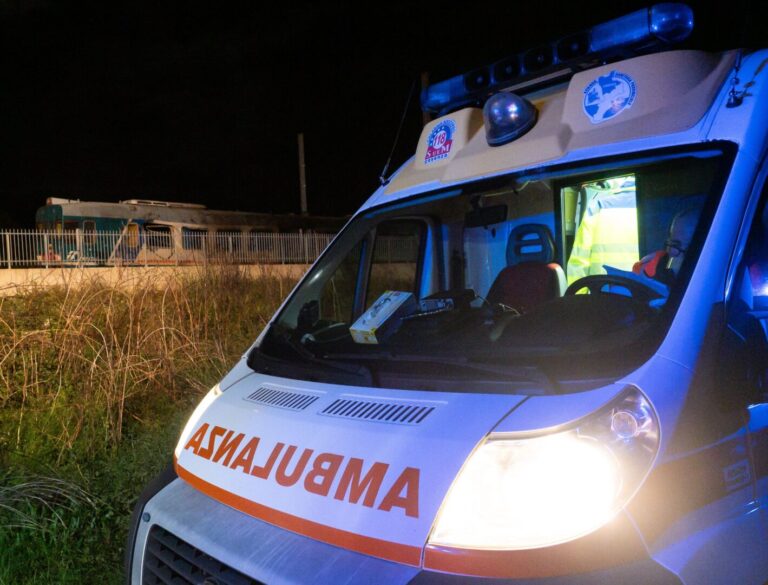 Frosinone, nella notte incidente frontale sulla Casilina: quattro morti