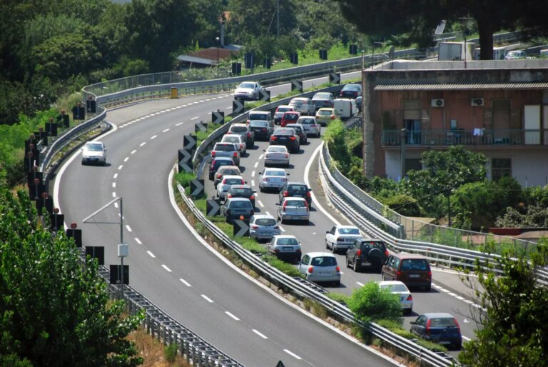 Anas, si intensificano le partenze nei fine settimana: traffico in aumento