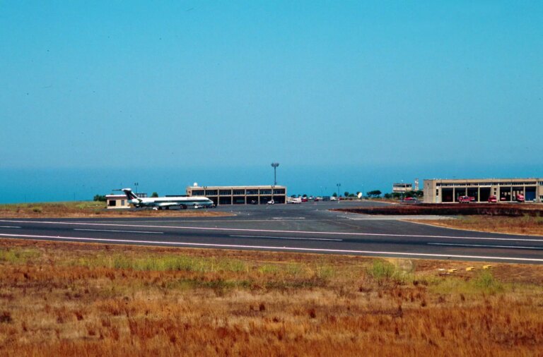 Meteo avverso a Pantelleria, più di mille passeggeri bloccati in aeroporto