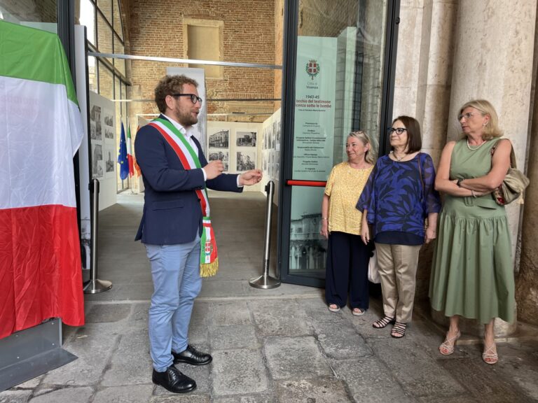 Da palazzo Trissino a Sala Zavatteri: riapre la mostra fotografica “L’occhio del testimone. Vicenza sotto le bombe”