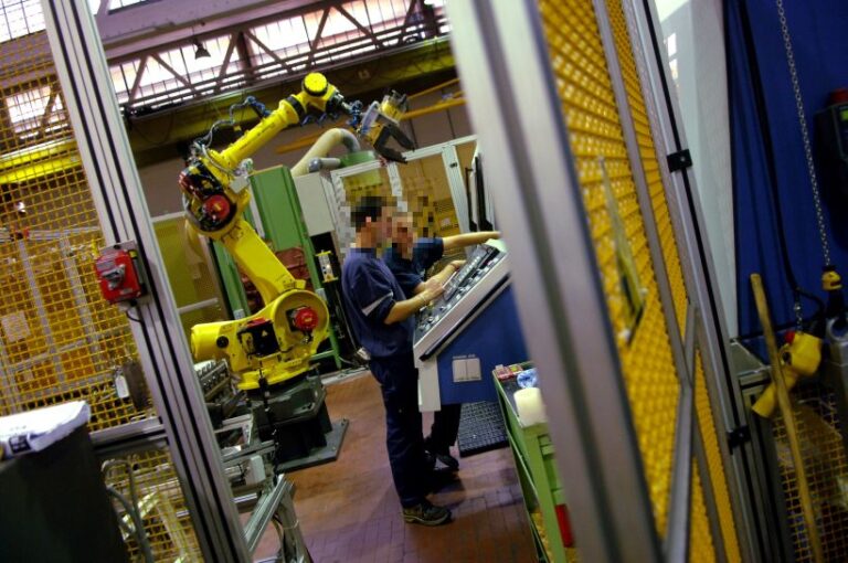 Istat, a maggio il fatturato dell’industria è calato del 2,2%