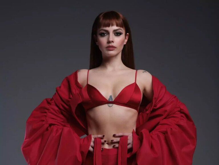“Ma io sono fuoco” è il nuovo album di Annalisa in uscita ad autunno