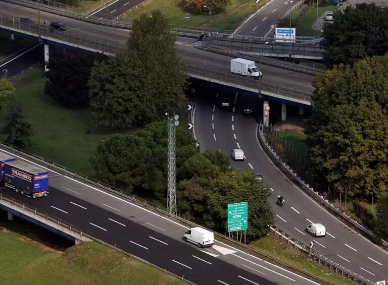 Famiglia ebraica aggredita e insultata in un’area di sosta della Milano-Laghi