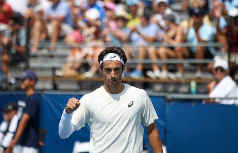 Debutto vincente per Musetti al Masters 1000 di Toronto, Paolini subito fuori a Montreal