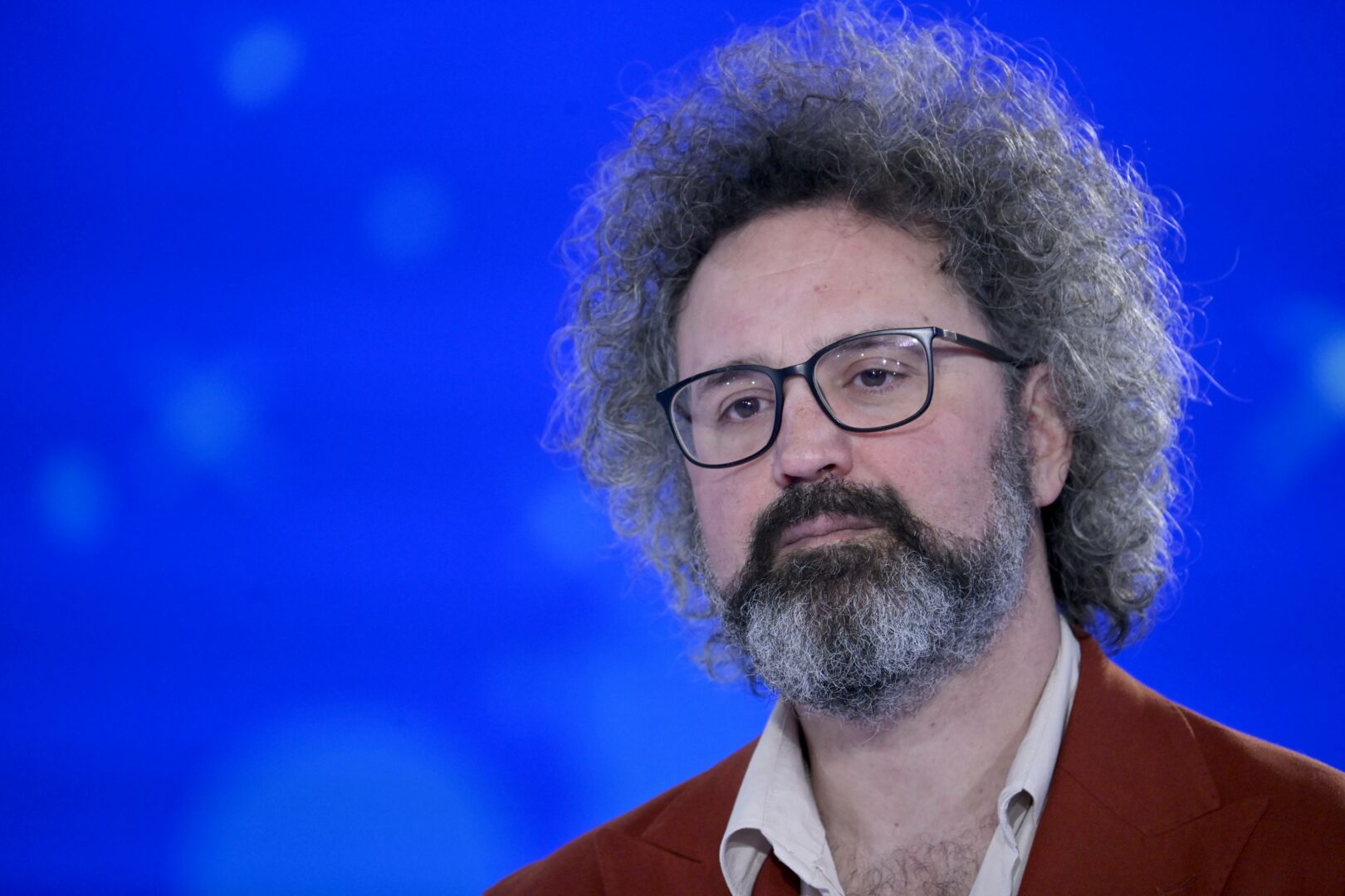 Simone Cristicchi annulla un concerto “Ho la paralisi di Bell” - L'altra  Vicenza