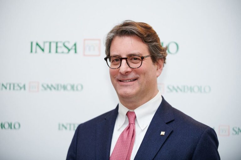 Intesa Sanpaolo lancia “S-Loan Soluzione Lavoro”, 10 miliardi per l’occupazione