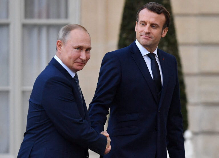 Due ore di colloquio tra Macron e Putin, focus su Ucraina e Iran