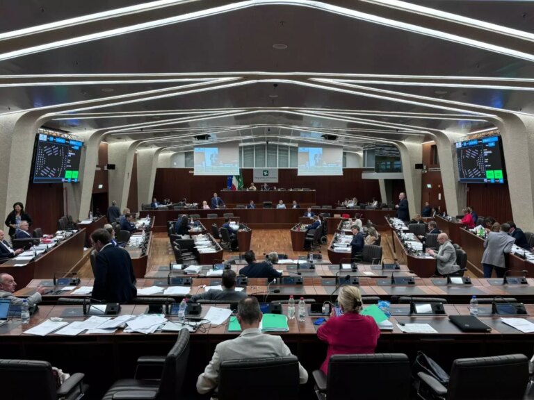 Urbanistica, il consiglio regionale della Lombardia ‘commissaria’ Milano