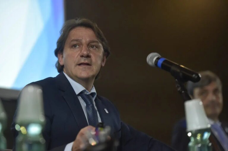 Calabria, Tridico “Vareremo un reddito di dignità e lo faremo funzionare”