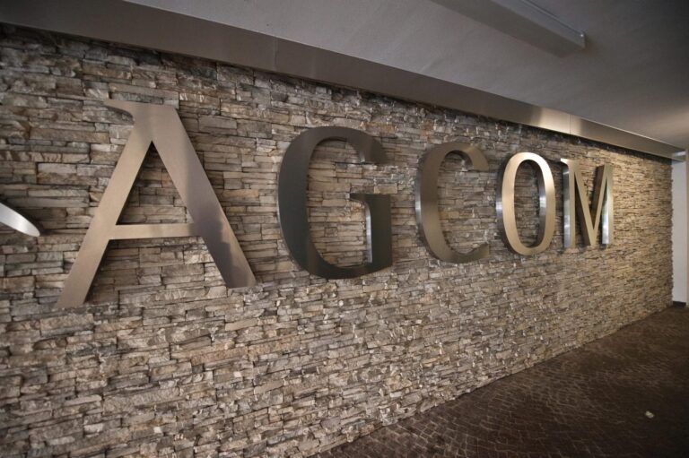 Agcom, nel 2024 il valore del mercato delle comunicazioni è di oltre 56 miliardi