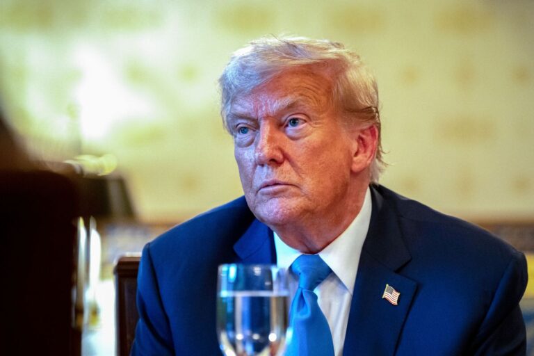 Trump sposta i sottomarini nucleari Usa dopo le ‘provocazioni’ di Medvedev: “Sono più vicini alla Russia”