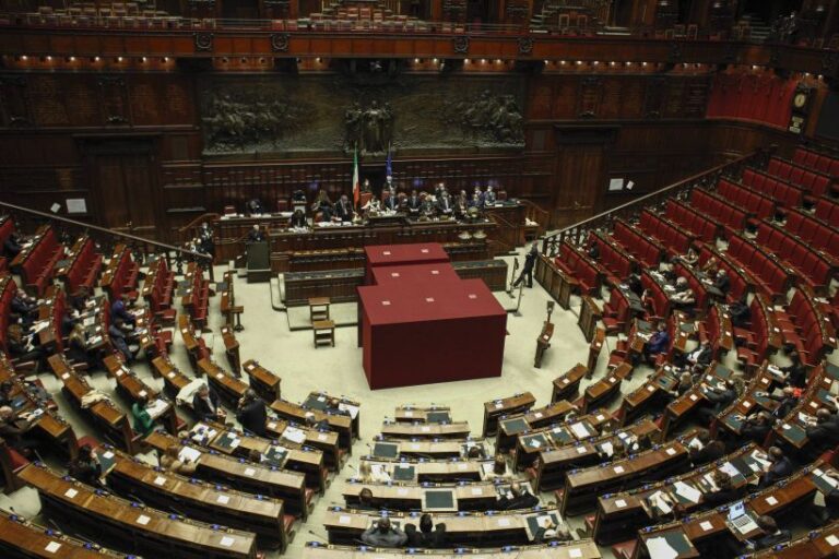 Via libera della Camera al Dl economia, è legge