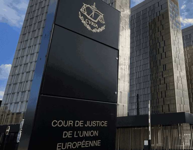 Migranti, Corte Ue “I giudici devono valutare la scelta dei Paesi sicuri”. Palazzo Chigi “Decisione sorprendente e singolare”