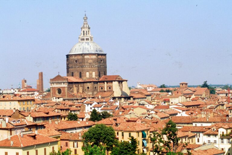 Pavia si conferma la città dei collegi, oltre 1300 le domande
