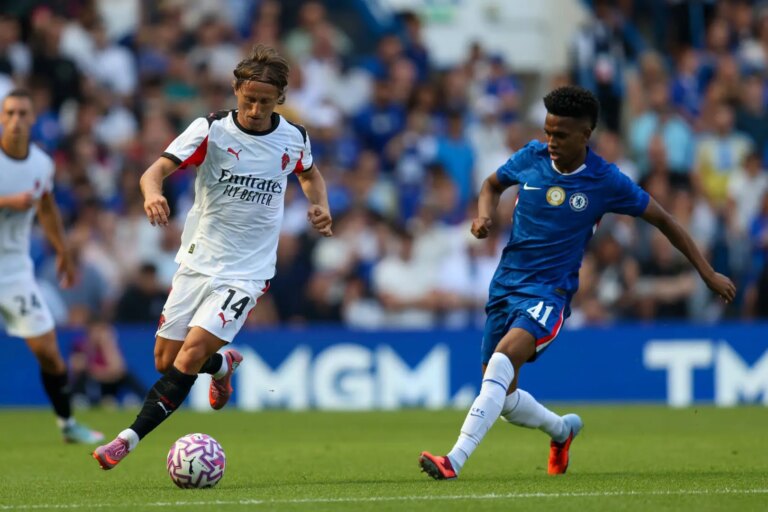 Il Milan crolla per 4-1 contro il Chelsea, debutto per Modric