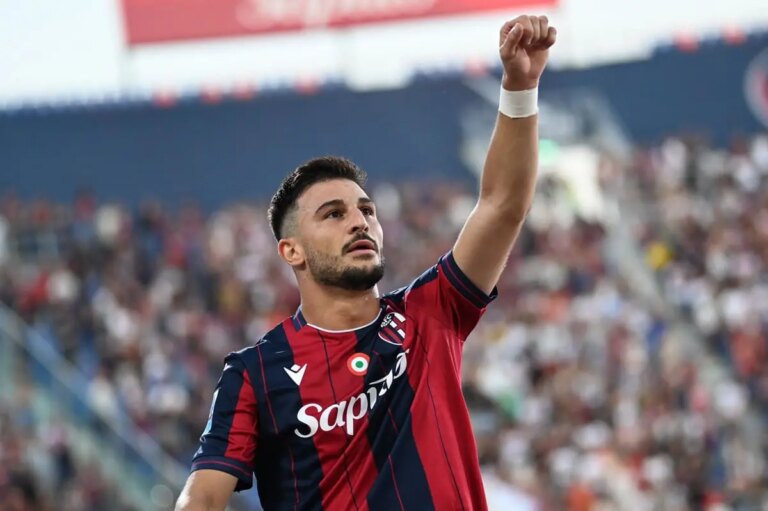 Orsolini regala i primi tre punti al Bologna, Como sconfitto al Dall’Ara