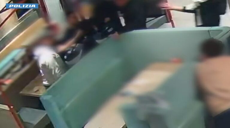 Aggressione omofoba a Catania, due le misure cautelari