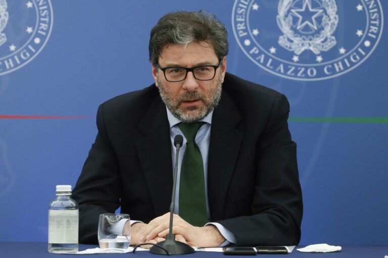 Giorgetti “I nostri obiettivi sono ridurre le tasse e la pace fiscale”