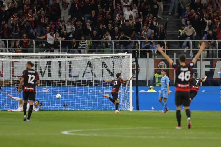Il big match va al Milan, Napoli sconfitto 2-1