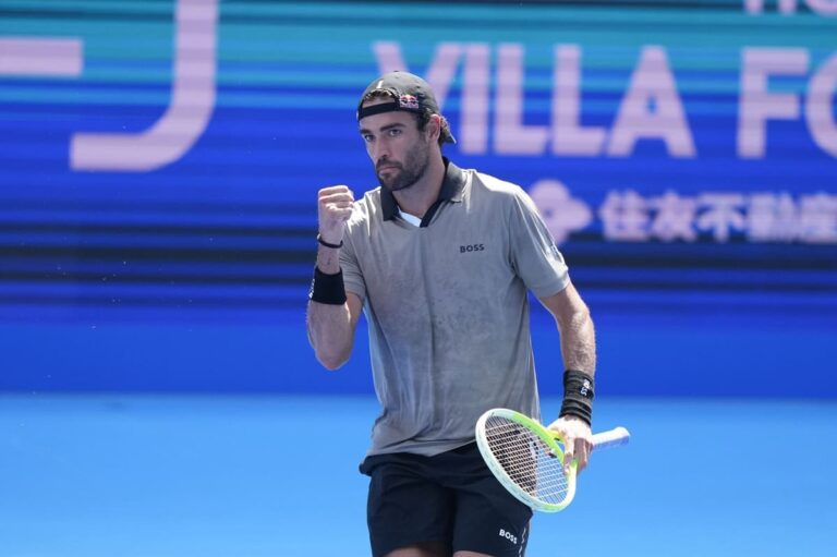 Berrettini ritrova la vittoria dopo oltre 4 mesi, battuto Munar all’esordio all’Atp 500 di Tokyo