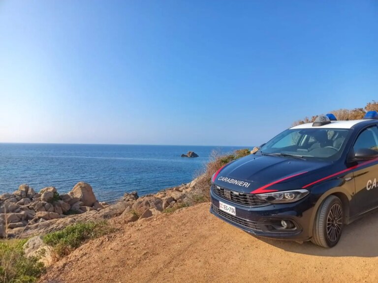 Naufragio di migranti nel Sud della Sardegna, si cercano dispersi in mare