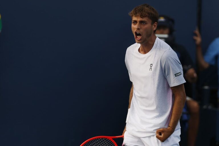 Cobolli parte bene all’Atp 500 Pechino, battuto Rublev in due set