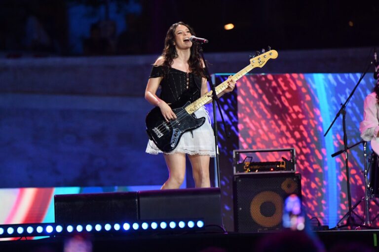 Francesca Michielin annuncia la release di Anime