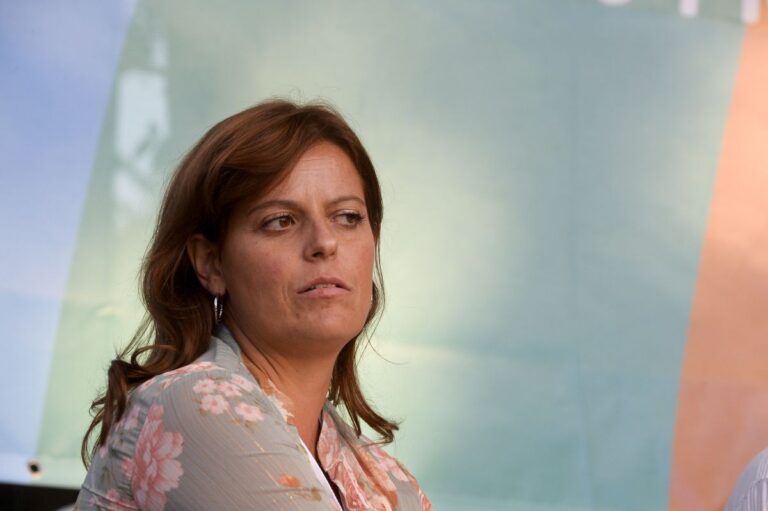 Sì all’immunità per Ilaria Salis, la commissione del Parlamento Europeo respinge la revoca